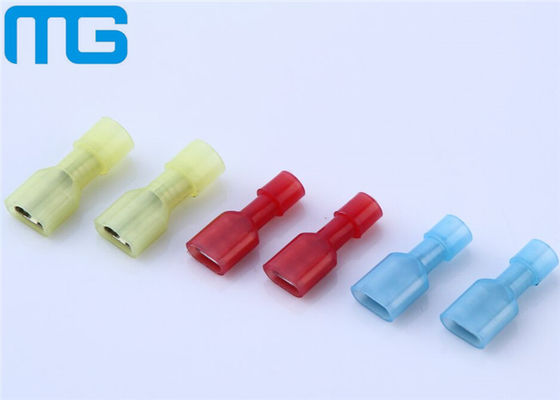चीन Insulated female nylon disconnector with  brass-plated Tin, available in various colors CE certificate आपूर्तिकर्ता